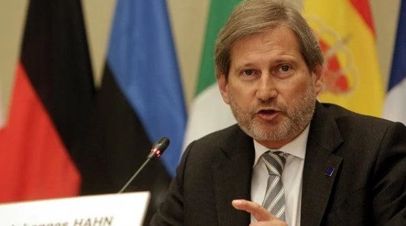 Χαν: Βαρύνουσα και συνεχής η οπισθοδρόμηση της Τουρκίας στο κράτος δικαίου